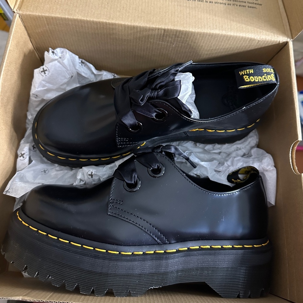 Dr martens holly platform Oxford